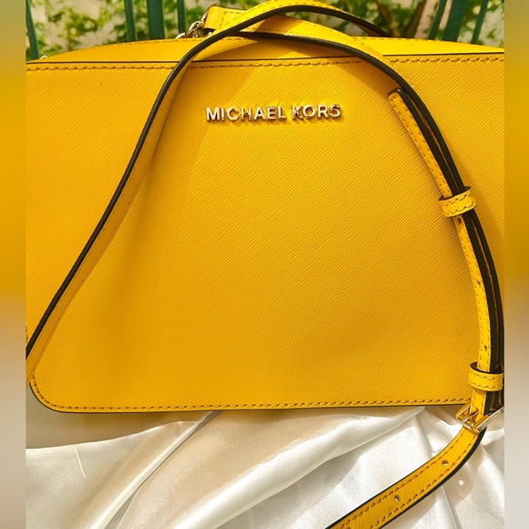 Michael Kors Large Jet Set Leather Daffodil Shoulder Crossbody Bag - Picture 8 of 10